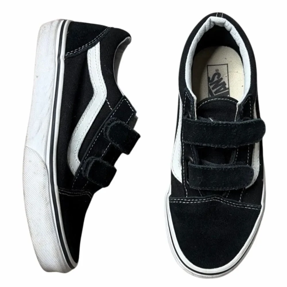 Vans Kids Classic Black and White Velcro Sneakers Size 2.5